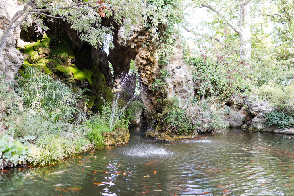 Fontaine du jardins du rocher des doms à Avignon