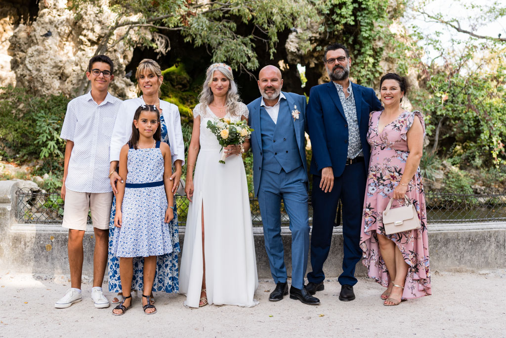 Une photo de groupe pendant un mariage : pas de passant